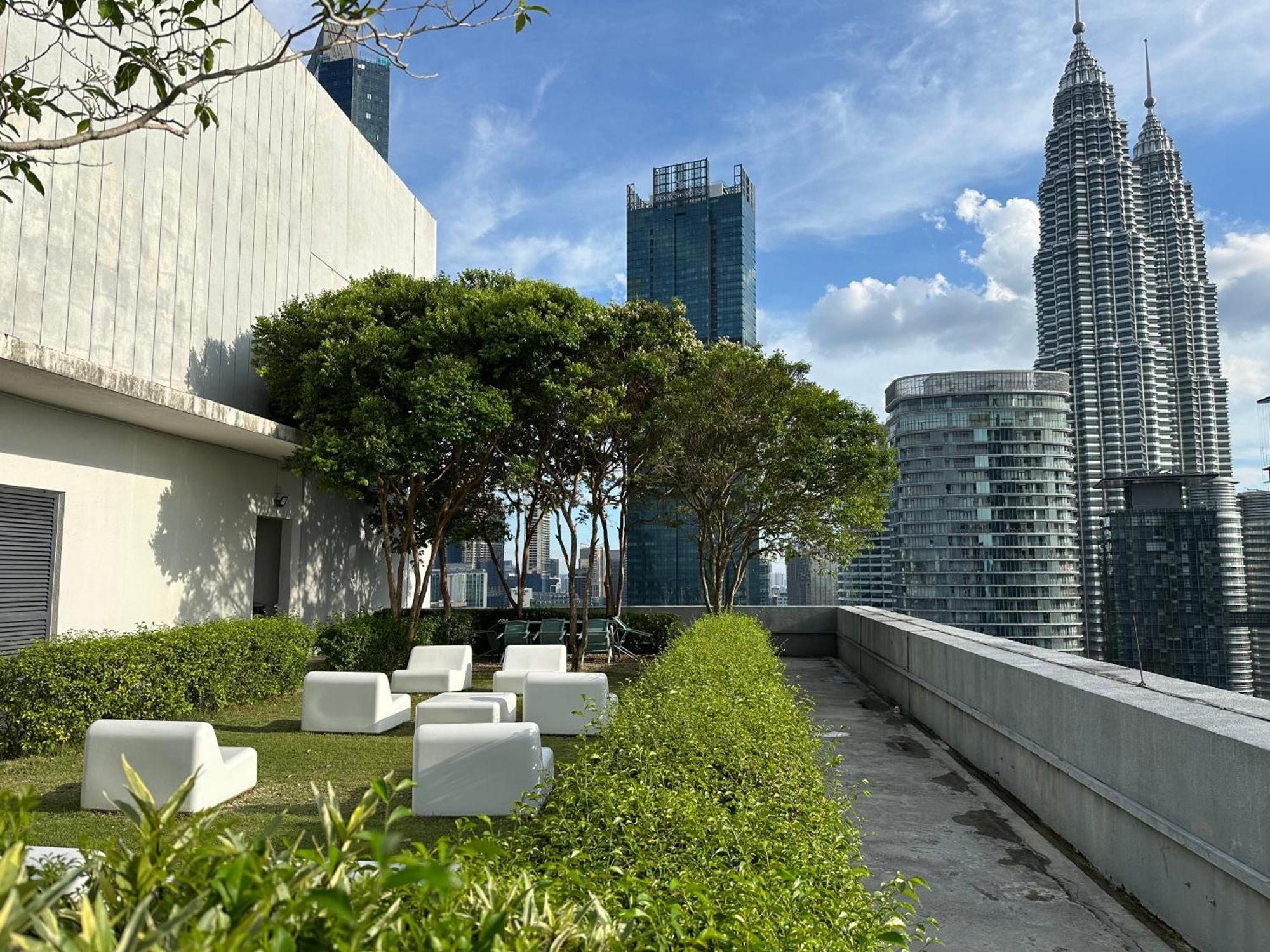 The Mews Suites Klcc By Luna — Photos 1